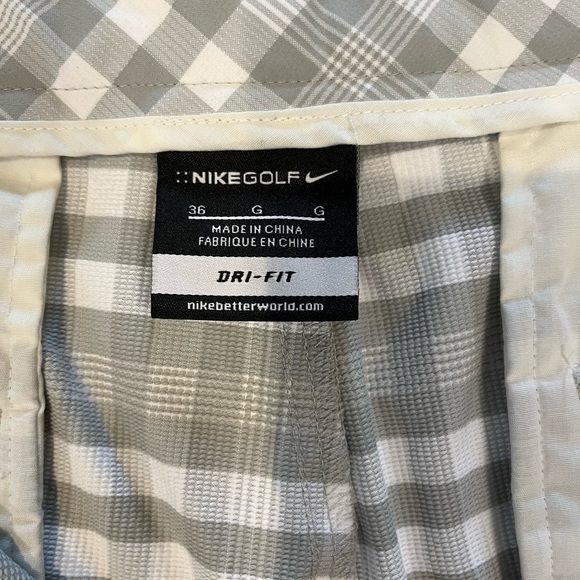 Nike golf men’s dri-fit shorts. Size 36 - Picture 3 of 5
